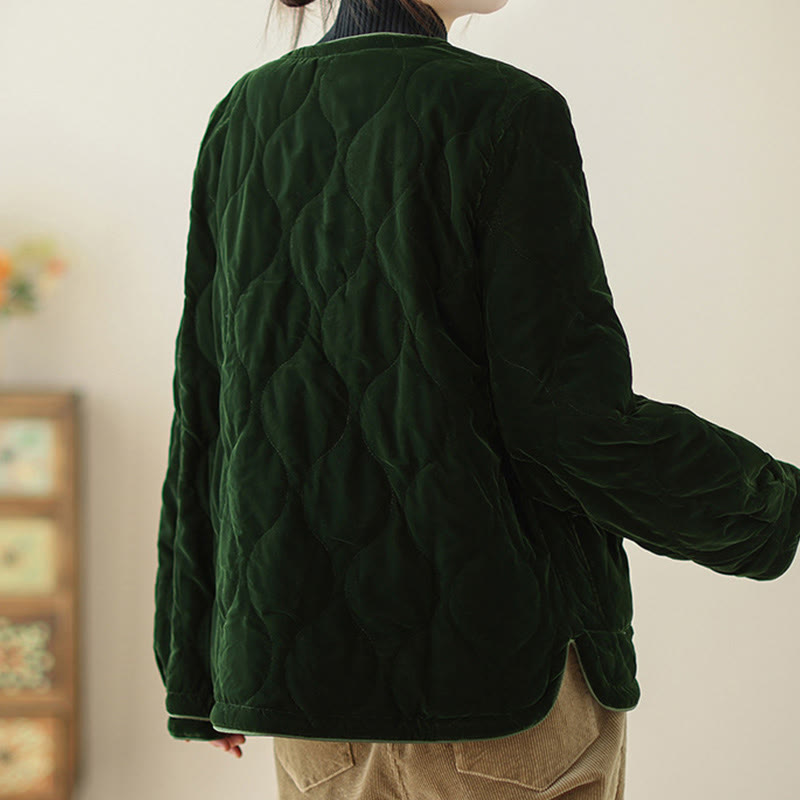 Kurzärmelige, dicke Damenjacke mit Buddha Stones -Diamantmuster und Taschen - image 6