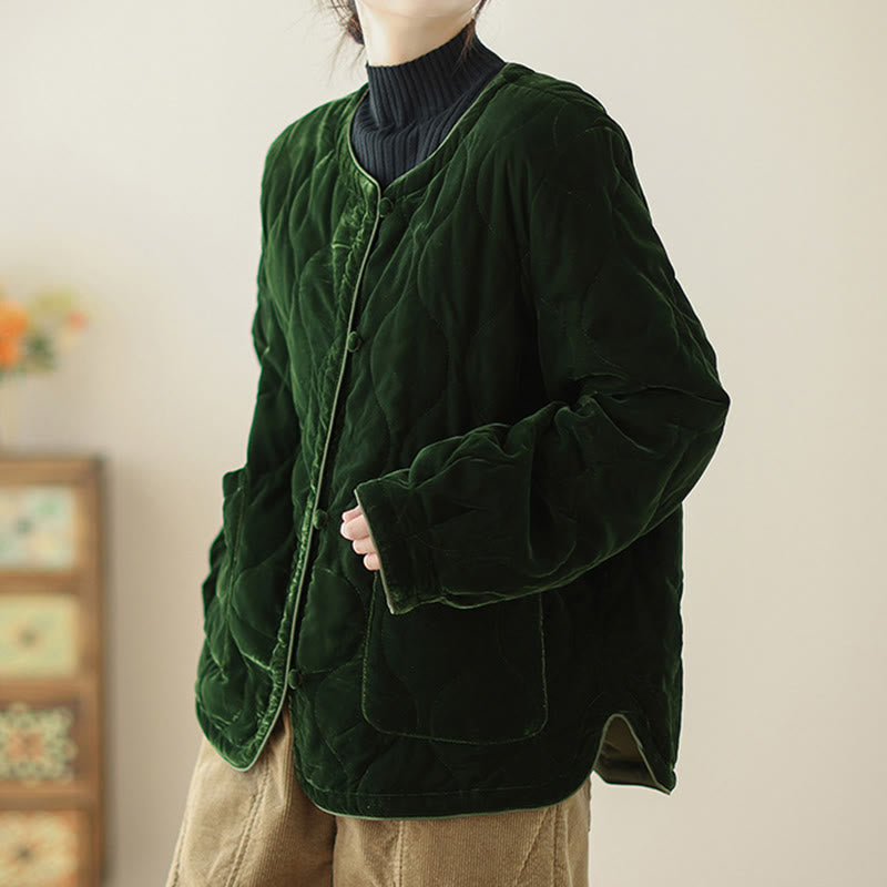 Kurzärmelige, dicke Damenjacke mit Buddha Stones -Diamantmuster und Taschen - image 4