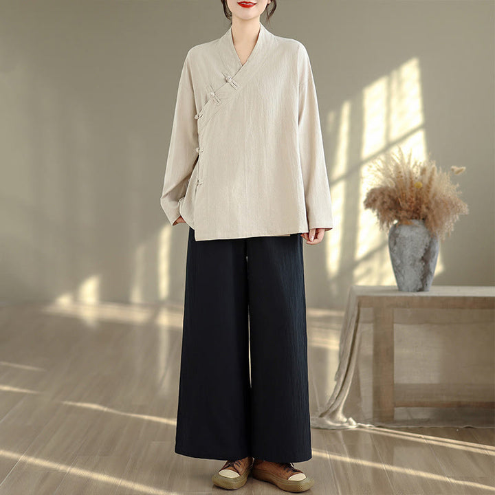 Buddha Stones ​​2-teiliges Zen-Meditations-Set für Damen: Langarmshirt mit V-Ausschnitt und Hose mit weitem Bein - Beiges Hemd und schwarze Hose - US 8-10, UK/AU 12-14, EU 40-42 (2XL) - image 0