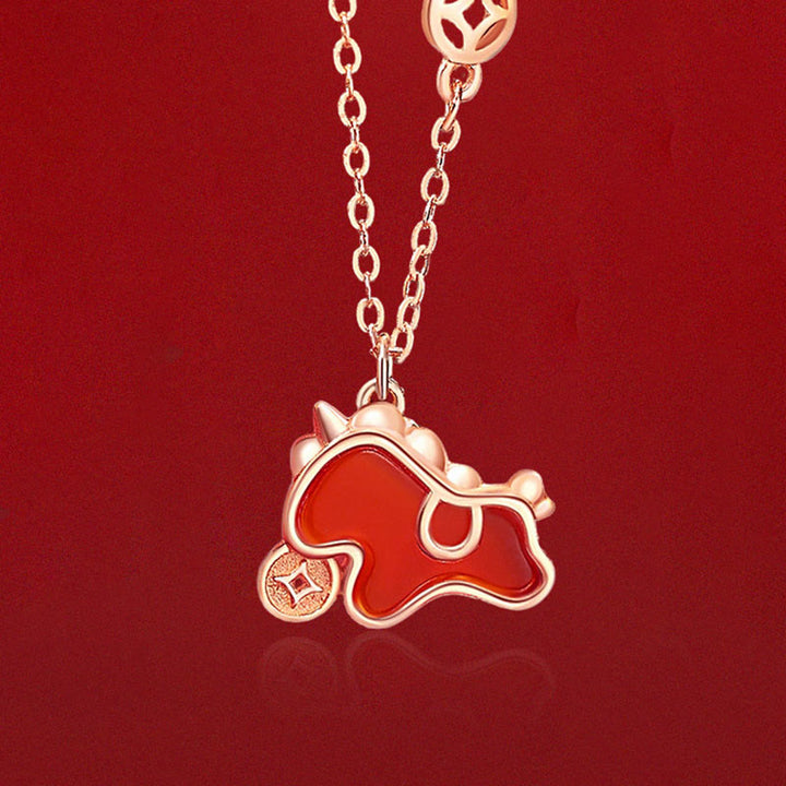 Buddha Stones ​​925 Sterling Silber Jahr des Pferdes Münzanhänger mit rotem Achat Segens-Halskette - image 1