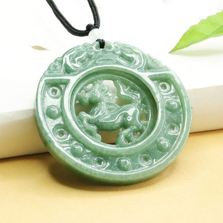 Buddha Stones ​​Jahr des Pferdes Runde Jade Glücksseil-Halskette Anhänger - image 1