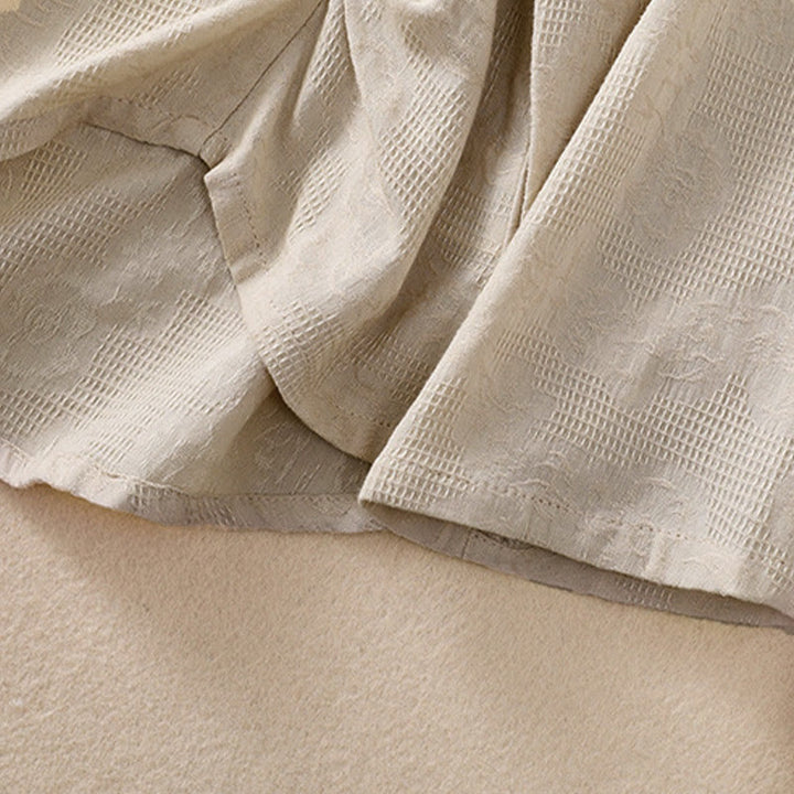 Buddha Stones ​​Jacquard-Baumwollhemd mit unregelmäßigem Saum und Faltenmuster, langärmelig - image 31