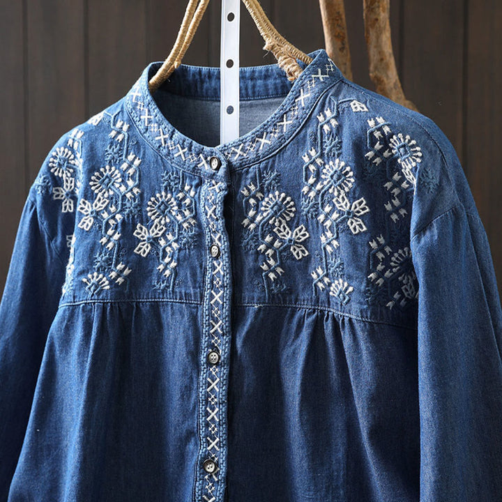 Damenhemd aus Baumwoll-Denim mit Buddha Stones, geometrischem Muster, Blumenstickerei, halben Knöpfen und langen Ärmeln - image 18