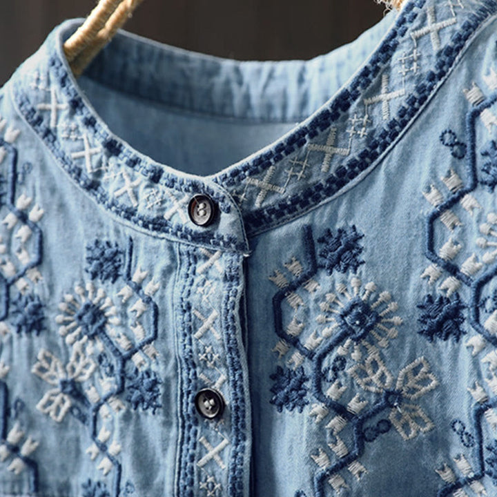 Damenhemd aus Baumwoll-Denim mit Buddha Stones, geometrischem Muster, Blumenstickerei, halben Knöpfen und langen Ärmeln - image 5