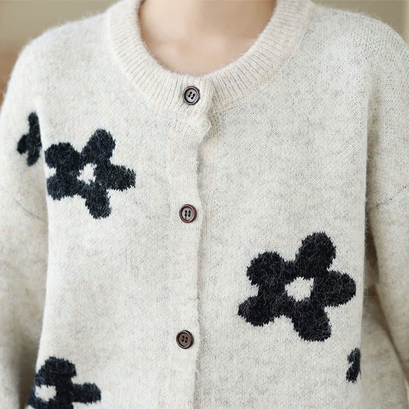 Strickcardigan mit Buddha Stones, Winterblumen, Knöpfen und langen Ärmeln aus Baumwolle für Damen - image 13