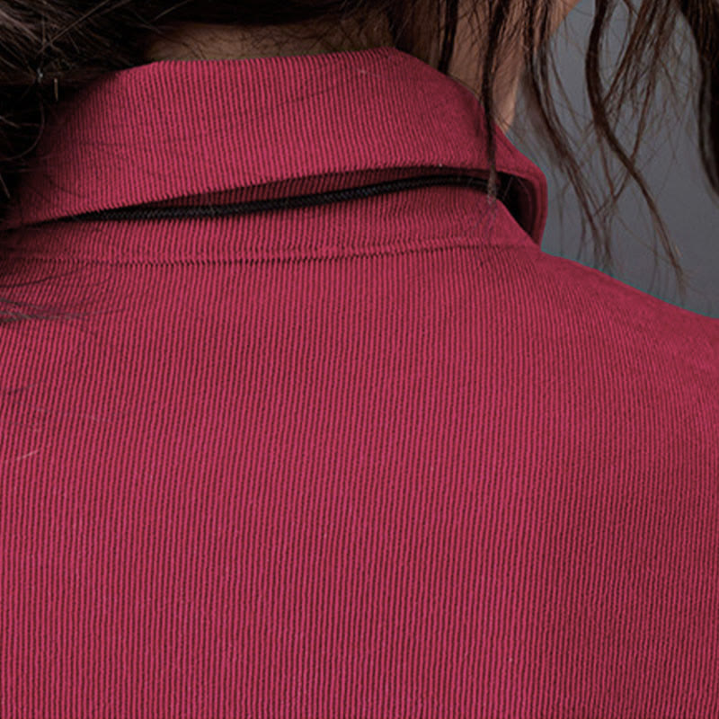 Buddha Stones – Langärmliges Midikleid aus Baumwollcord mit Herbstknöpfen und Taschen - image 18