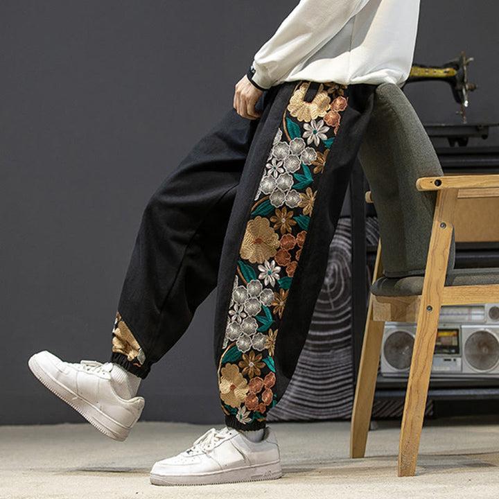 Buddha Stones Frühlings-Herrenhose aus Baumwolle mit besticktem Blumenmuster und Taschen - image 1