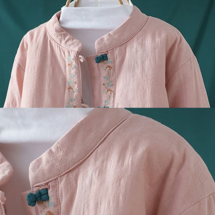 Winterliche Damen-Thermojacke aus Baumwolle mit Buddha Stones, Froschknopfstickerei, Blumenranken und Stickerei. - image 9
