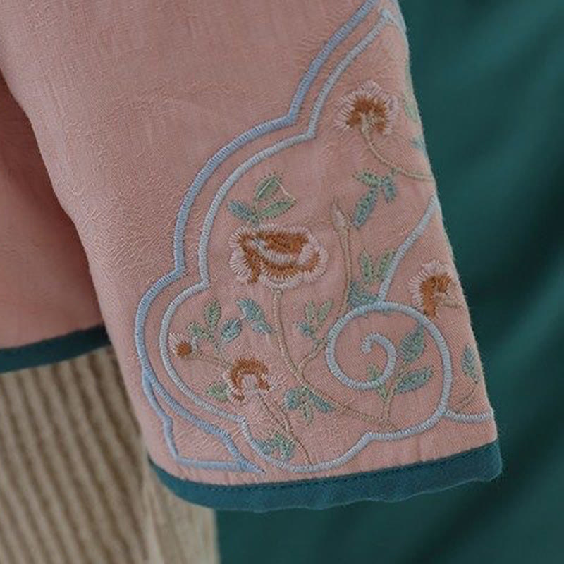 Winterliche Damen-Thermojacke aus Baumwolle mit Buddha Stones, Froschknopfstickerei, Blumenranken und Stickerei. - image 16