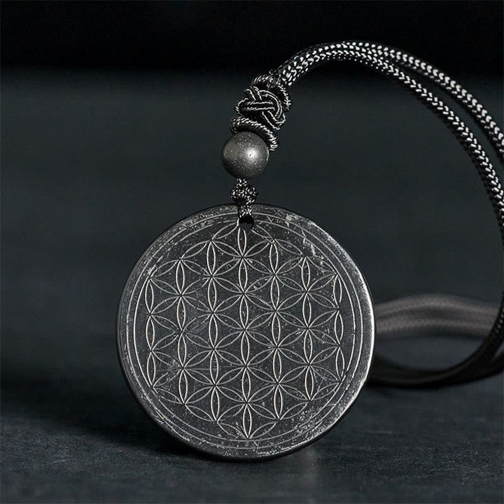 Buddha Stones Blume des Lebens-Schnitzdesigns, authentischer Schungit-Schutzstein-Halskettenanhänger - Blume des Lebens (Intaglio-Schnitzerei) - 35-40 mm - image 9