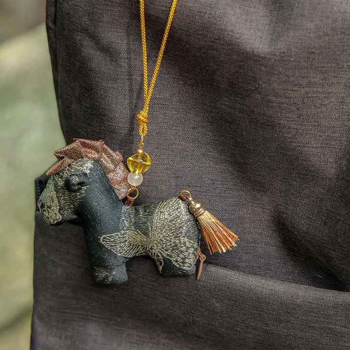 Buddha Stones, Jahr des Pferdes, rote Schnurquasten-Stickerei, Hängedekoration - image 11