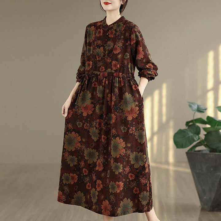 Langärmeliges Baumwoll-Midikleid mit Buddha Stones -Blumenmuster und Taschen - image 4