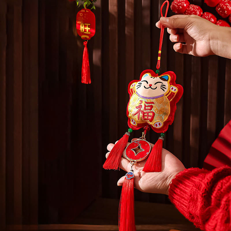 Buddha Stones -Stickerei, Jahr des Pferdes, Fu-Zeichen, Kupfermünzenform, rote Schnur, Hängedekoration - Cat Fu Figur (11 x 48 cm) - image 11