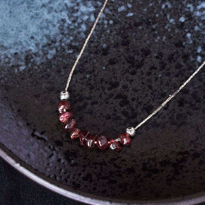 Buddha Stones: Halskette mit Anhänger aus schwarzem Obsidian, Rauchquarz, Granat, Aquamarin, Erdbeerquarz und rosa Kristall. - image 15