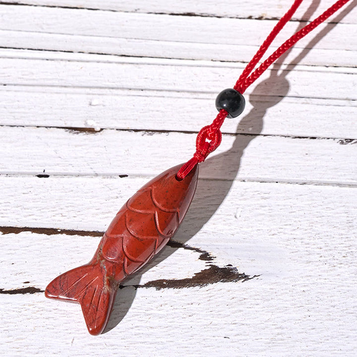 Buddha Stones Schnitzerei, Koi-Fisch, rosa Kristall, indischer Achat, Amethyst, Halskettenanhänger – Symbol für Wärme und Wohlstand - Roter Jaspis (Anhängergröße: 15 x 40 mm) - image 22