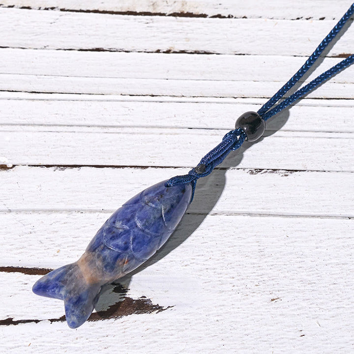 Buddha Stones Schnitzerei, Koi-Fisch, rosa Kristall, indischer Achat, Amethyst, Halskettenanhänger – Symbol für Wärme und Wohlstand - Sodalith (Anhängergröße: 15 x 40 mm) - image 38