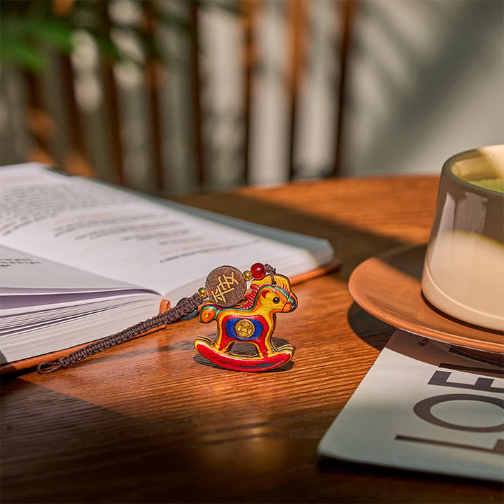 Buddha Stones ​​Jahr des Pferdes Regenbogen-Eukalyptus Kleinblättriges rotes Sandelholz Lindenholz Ebenholz Geschnitzter positiver Schlüsselanhänger - image 3