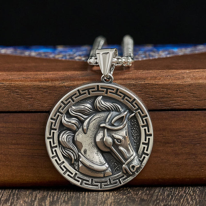 Buddha Stones ​​Jahr des Pferdes Titanstahl Waage-Halskette Anhänger - image 2