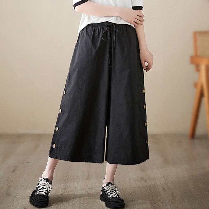Buddha Stones Schlichte Caprihose für Damen mit seitlicher Knopfleiste, weitem Bein und Taschen - image 6
