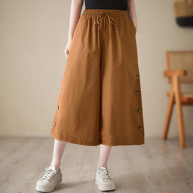 Buddha Stones Schlichte Caprihose für Damen mit seitlicher Knopfleiste, weitem Bein und Taschen - image 0