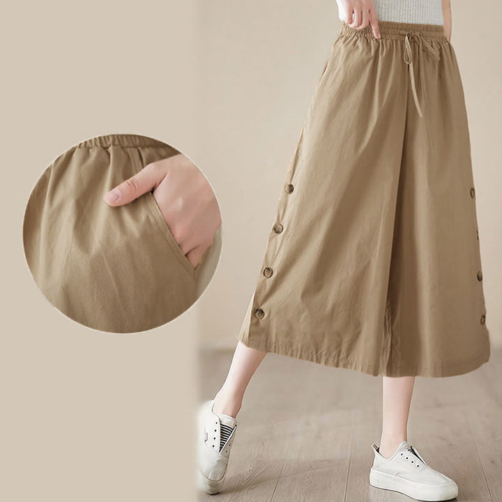 Buddha Stones Schlichte Caprihose für Damen mit seitlicher Knopfleiste, weitem Bein und Taschen - image 19