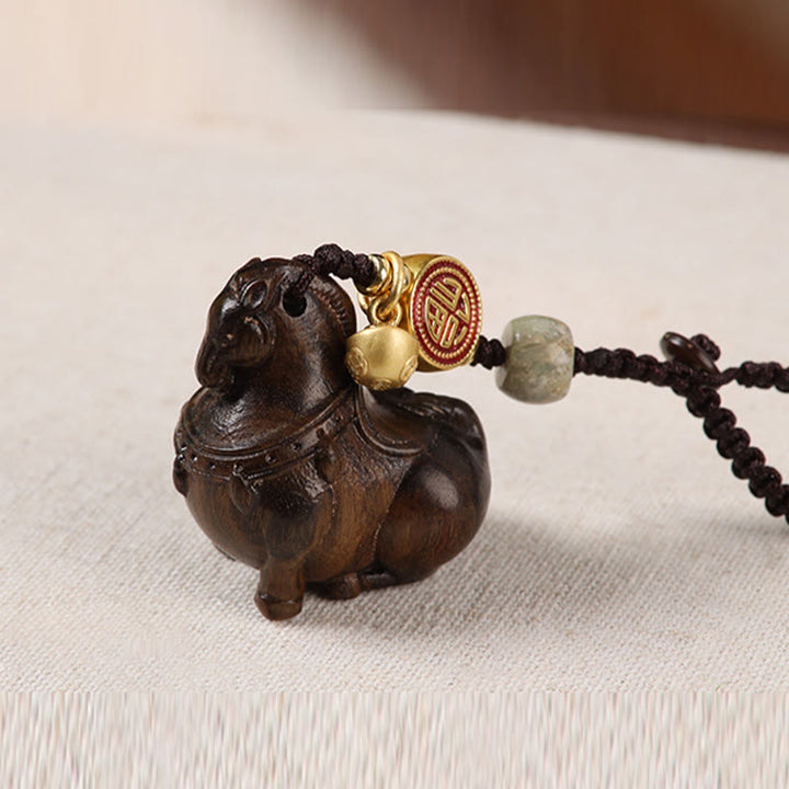 Buddha Stones Jahr des Pferdes Fu-Charakter Kleinblättriges rotes Sandelholz Verschiedene Sandelholzarten Balance Schlüsselanhänger - image 13