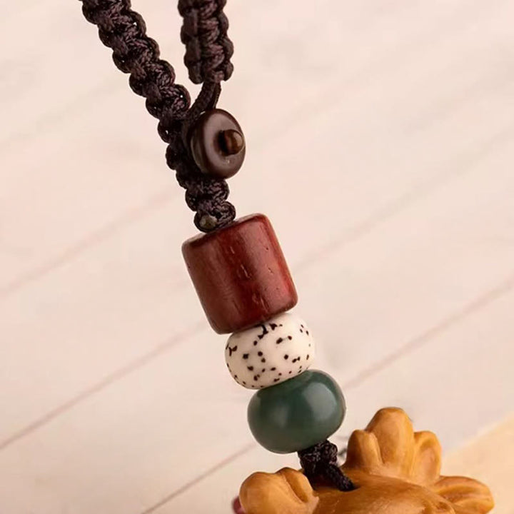 Buddha Stones Schlüsselanhänger aus rotem Sandelholz, Stern, Mond und Bodhi-Samen – Segenswunsch für das Jahr des Pferdes - image 27