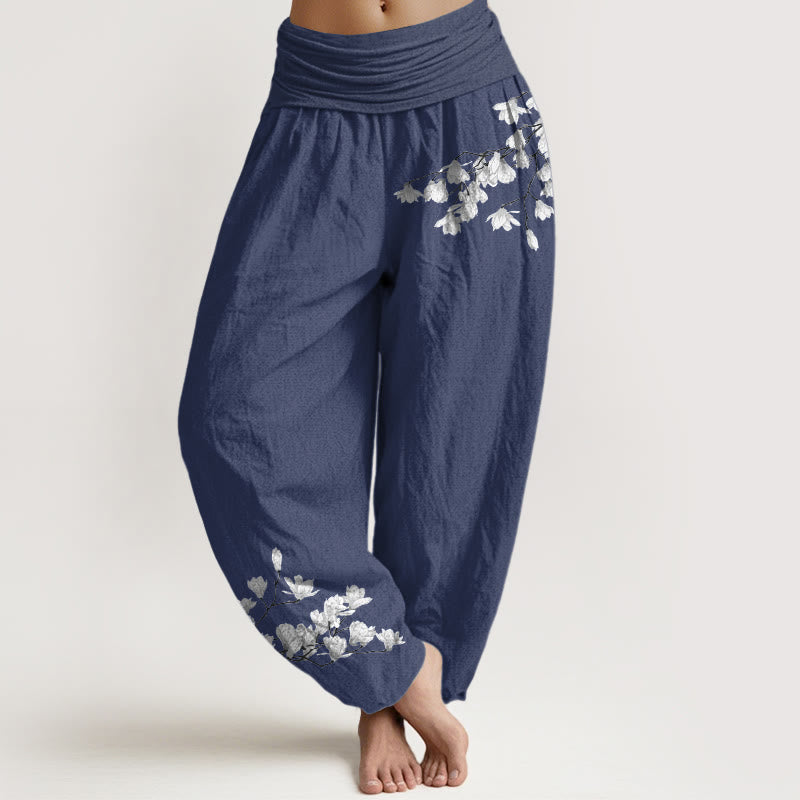 Buddha Stones Haremshose aus reiner Baumwolle im minimalistischen Stil mit Magnolienblumenmuster und elastischem Bund. - Dunkelschieferblau - US16, UK/AU20, EU48 (3XL) - image 5