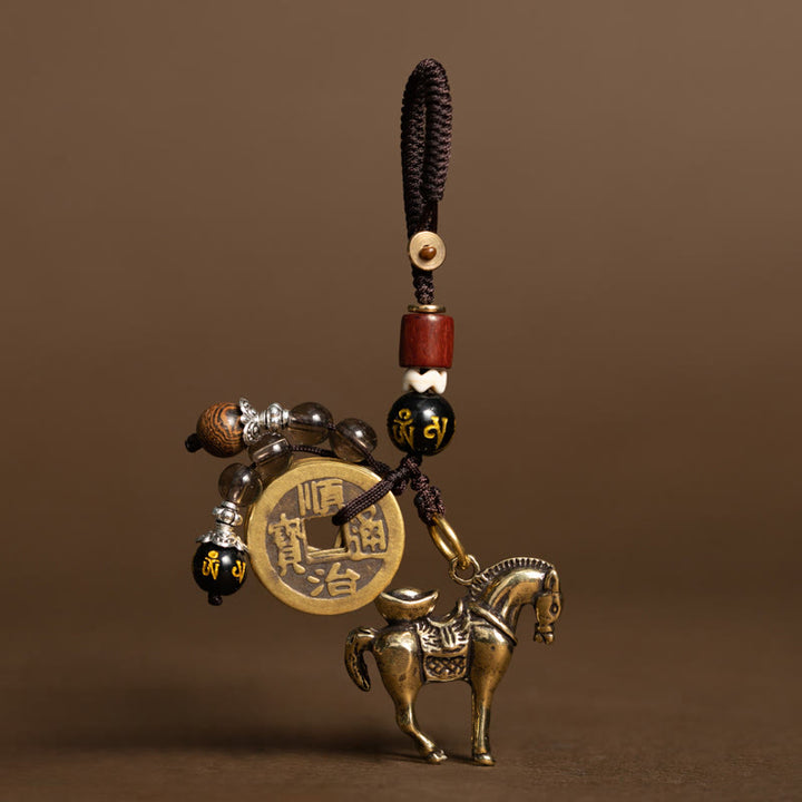 Buddha Stones Fünf-Kaiser-Münzen aus Kupfer und Messing zum Jahr des Pferdes – Om Mani Padme Hum Schutz-Schlüsselanhänger - Barren Om Mani Padme Hum Pferd (Größe: 36*31 mm) - image 0