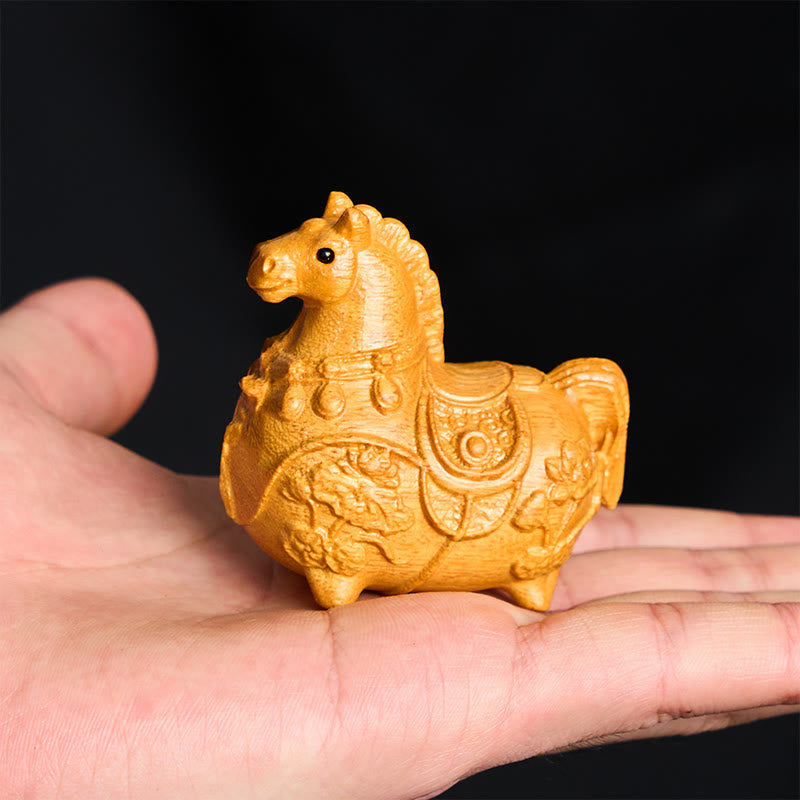 Buddha Stones Mini-Dekoration „Jahr des Pferdes“ aus Lotus, Ebenholz, Lindenholz und grünem Sandelholz, 5,5 x 5 x 3,2 cm - image 3