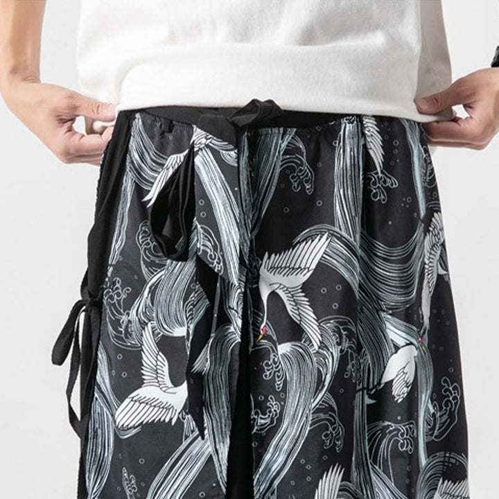 Buddha Stones Sommerliche Herren-Baumwollhose mit weitem Bein und Taschen, verziert mit fliegendem Kranich-Motiv - image 34
