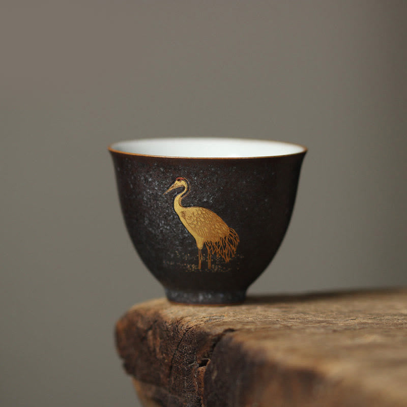Buddha Stones Kleine handbemalte Keramik-Teetasse mit goldenem Kranichmotiv, Kung-Fu-Teetasse, 40 ml - Kranich stehend 6 cm * 4,8 cm * 40 ml - image 1