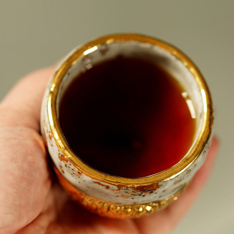 Buddha Stones Handgefertigte Teetasse aus Keramik mit goldenem Arowana-Koi-Fischmotiv, Kung-Fu-Teetasse/Teekanne - image 3