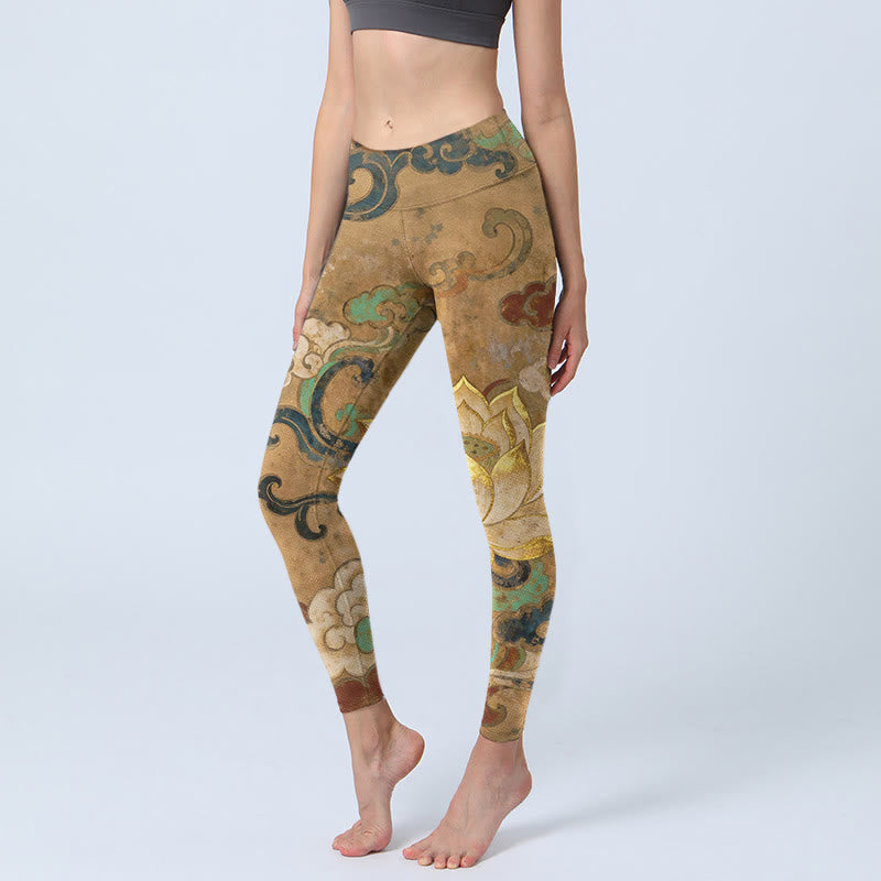 Buddha Stones Leggings mit traditionellem Lotusblumen-Wolkenmuster, Damen-Yogahosen - Goldrute - US18, UK/AU22, EU50 (4XL) - image 0