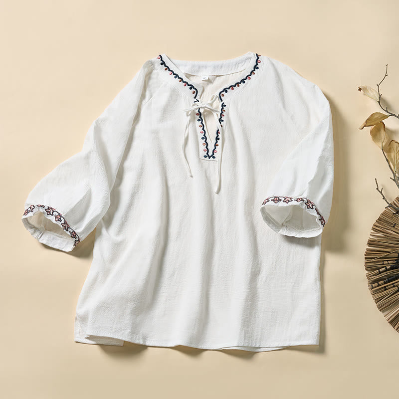 Buddha Stones Sommerliches Damen-Halbarmshirt aus Baumwolle mit V-Ausschnitt, Stickereien und Schnürung. - Weiß - US12, UK/AU16, EU44 (3XL) - image 7