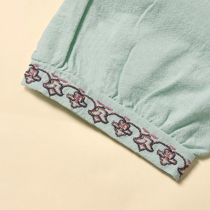 Buddha Stones Sommerliches Damen-Halbarmshirt aus Baumwolle mit V-Ausschnitt, Stickereien und Schnürung. - image 3