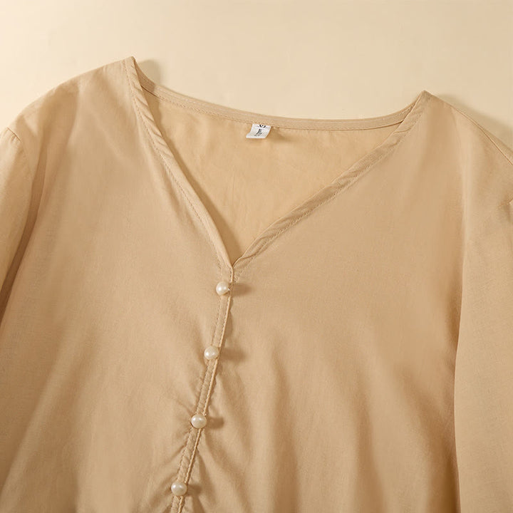 Buddha Stones Sommerliches, einfarbiges Kurzarmhemd für Damen mit V-Ausschnitt und Zierknöpfen - image 3