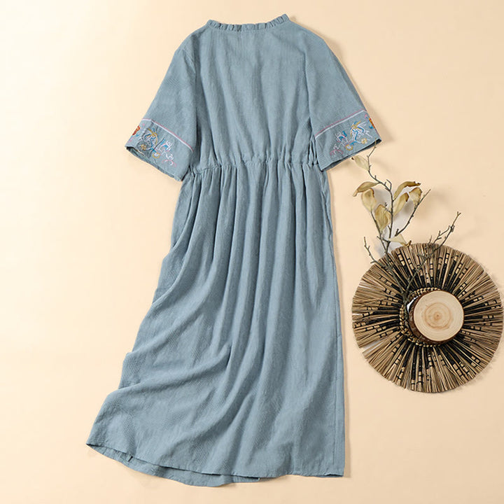 Buddha Stones Sommerliches, mittellanges Baumwollkleid mit V-Ausschnitt, floraler Stickerei, kurzen Ärmeln und Taschen - image 10