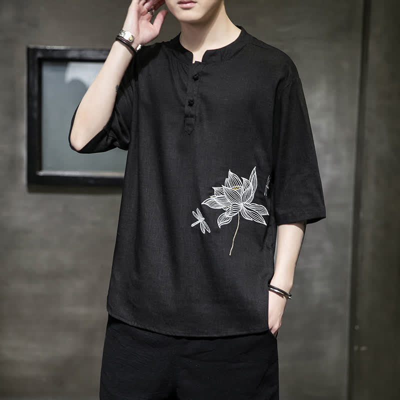 Buddha Stones Sommerliches Kurzarm-T-Shirt für Herren mit besticktem Lotus-Libellenmuster und chinesischen Froschknöpfen - image 1
