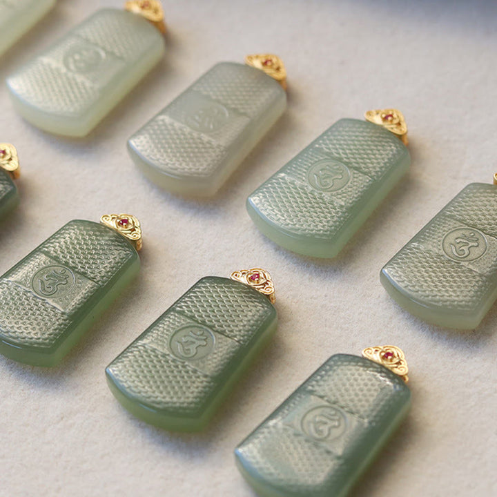 Buddha Stones Halskettenanhänger aus Hetian-Jade und 925er Sterlingsilber mit Om-Symbol (Symbol für Wohlstand) - image 13