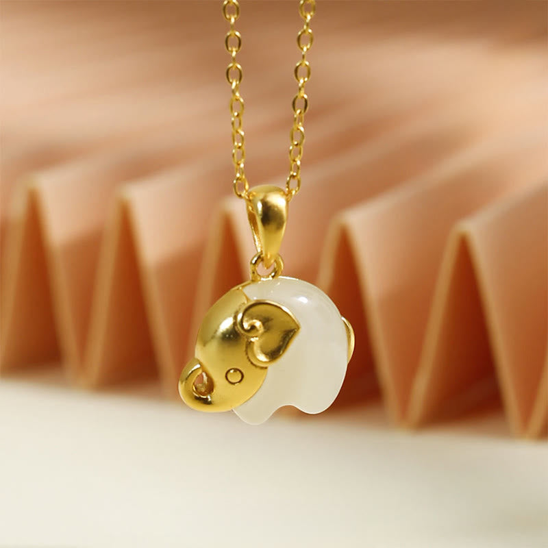 Buddha Stones Elefanten-Anhänger aus Hetian-Jade und 925er Sterlingsilber – Glücksbringer-Halskette - Hetian Jade Elefant aus 925er Sterlingsilber (Anhängergröße: 19 x 15 mm) - image 0