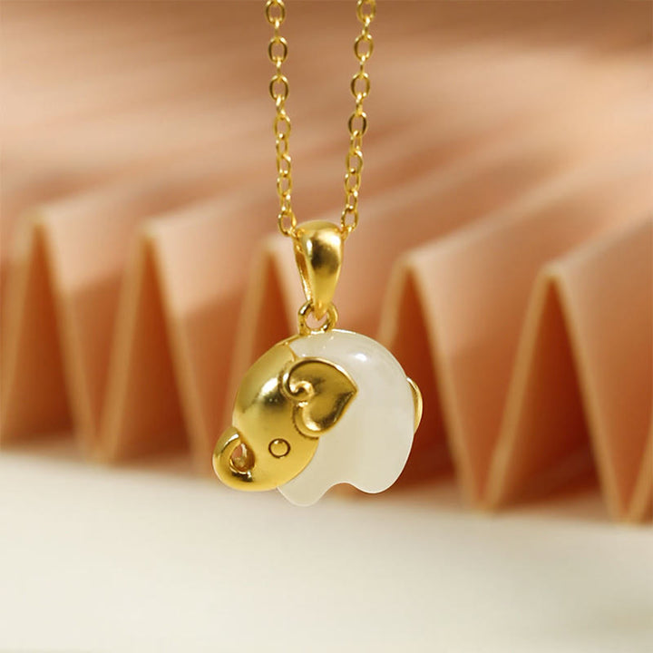 Buddha Stones Elefanten-Anhänger aus Hetian-Jade und 925er Sterlingsilber – Glücksbringer-Halskette - Hetian Jade Elefant aus 925er Sterlingsilber (Anhängergröße: 19 x 15 mm) - image 0