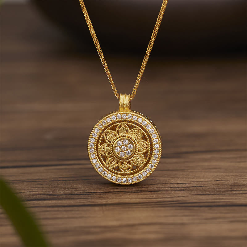 Buddha Stones Halskettenanhänger „Acht Schätze“ aus 925er Sterlingsilber mit Luo-Pan-Segenssymbol - 925 Sterlingsilber (Durchmesser: 17 mm) - image 0