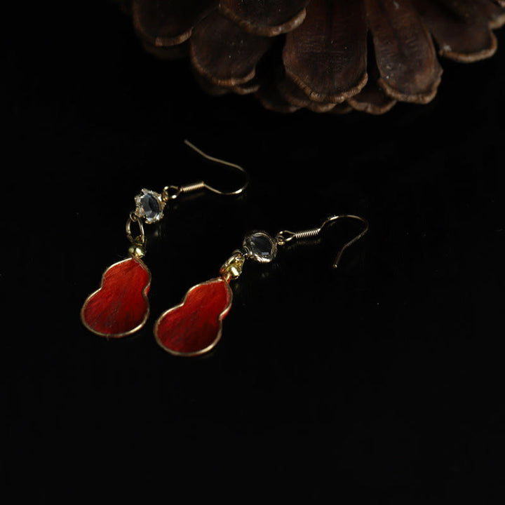 Buddha Stones Handgefertigte Ohrringe aus roter Seide und Kunstglas (Kürbisglas) – Glücksbringer mit Haken - image 2