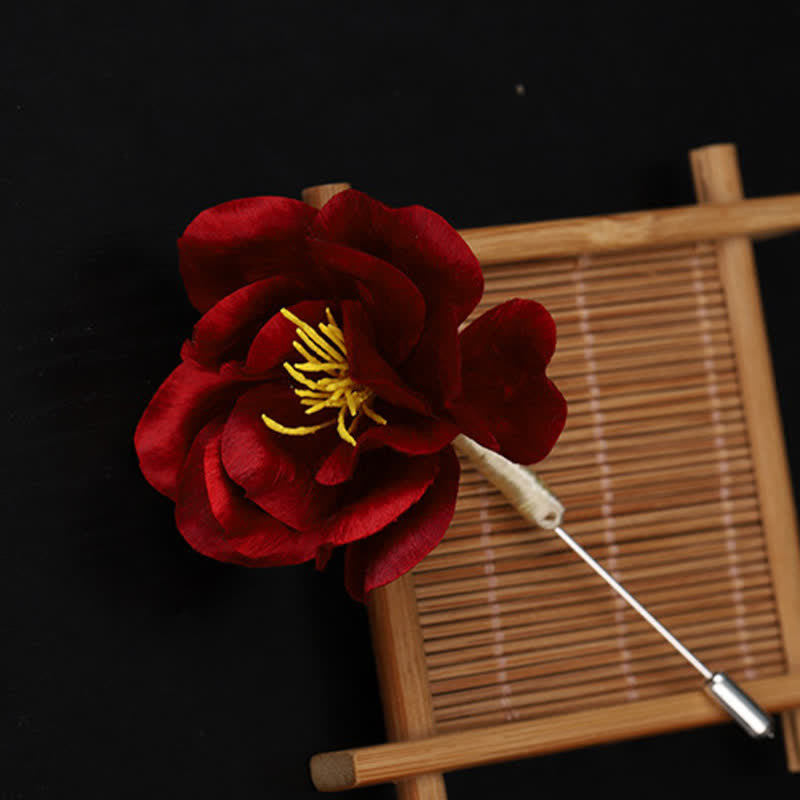 Buddha Stones Kulturerbe – Handgefertigte Seidenbrosche mit roter Kamelie als Symbol der Aufrichtigkeit - image 6