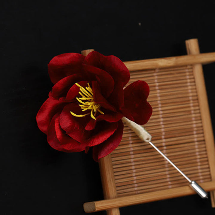 Buddha Stones Kulturerbe – Handgefertigte Seidenbrosche mit roter Kamelie als Symbol der Aufrichtigkeit - image 6