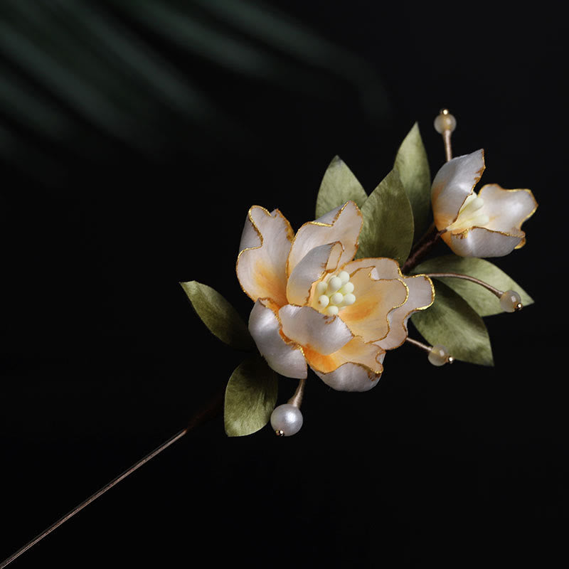 Buddha Stones Handgefertigte Seidenbrosche mit goldener Pfingstrose als Glücksbringer - Goldene Pfingstrose, ca. 7 cm - image 0
