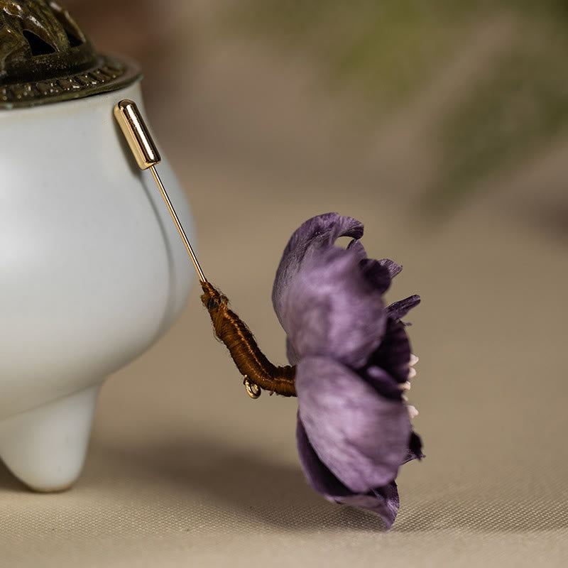 Buddha Stones Handgefertigte Seidenbrosche mit lila Pfingstrosenblume – ein Glücksbringer - image 4