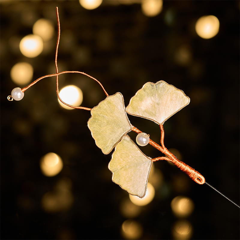 Buddha Stones Handgefertigte Brosche aus Seidenkunst-Samt mit Ginkgoblatt-Motiv - image 3