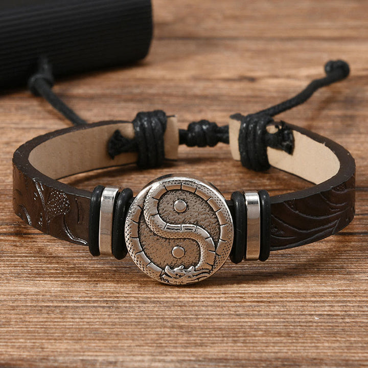 Buddha Stones Rundes, graviertes Yin-Yang-Drachen-Lederarmband - Sattelbraunes Leder (Handgelenkumfang: 15-20 cm) - image 2